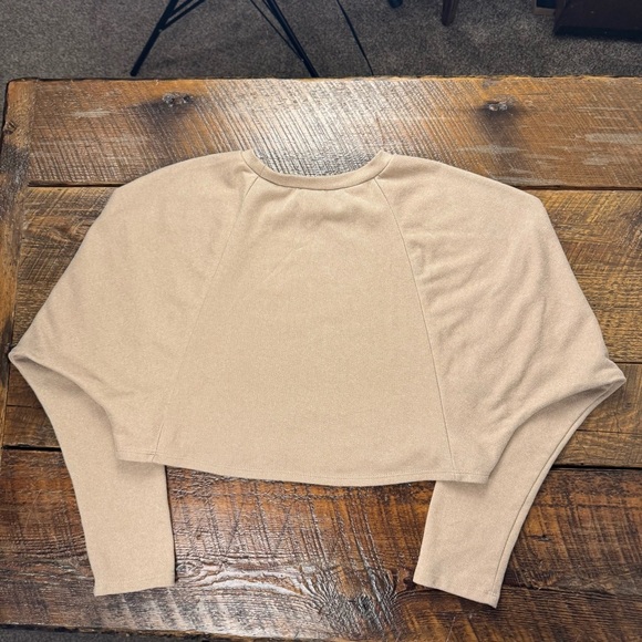 Paper Crane Women’s Beige Long Sleeve Crop Top Stretch Pullover Anthropologie S - Picture 8 of 8